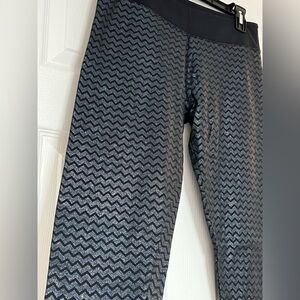 Authentic American Heritage Black & Silver Chevron Women’s Leggings